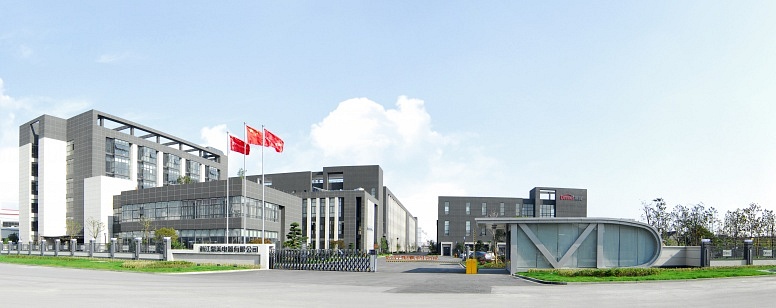 9、2011年(nián)10月(yuè)鼎美(měi)新工(gōng)業(yè)園建成