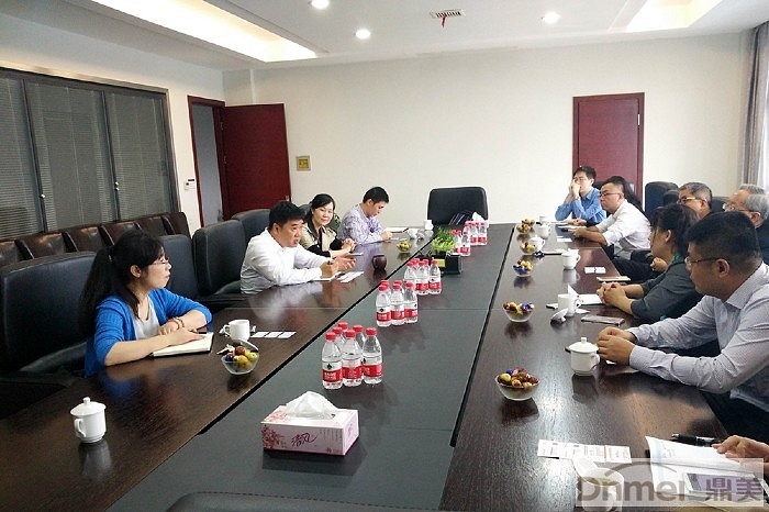 中國(guó)互聯網協會(huì)高(gāo)新民(mín)副理(lǐ)事(shì)長(cháng)一(yī)行(xíng)赴浙江鼎美智裝股份有限公司調研 中國(guó)互聯網協會(huì)高(gāo)新民(mín)副理(lǐ)事(shì)長(cháng)一(yī)行(xíng)赴浙江鼎美智裝股份有限公司調研